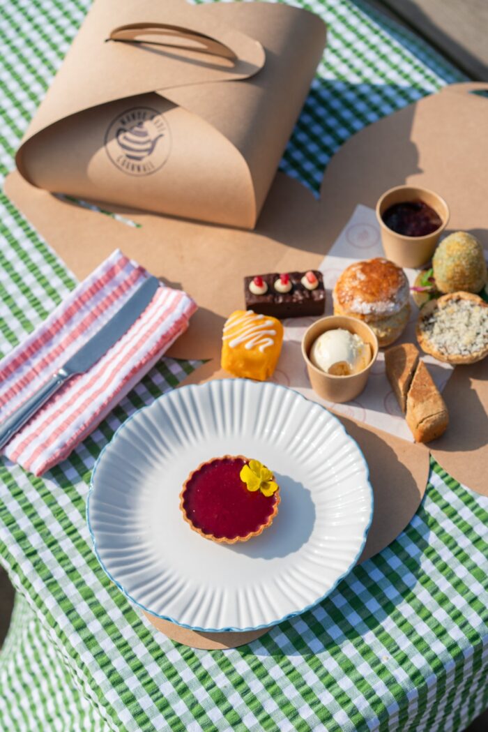 Picture of takeaway deserts on a table